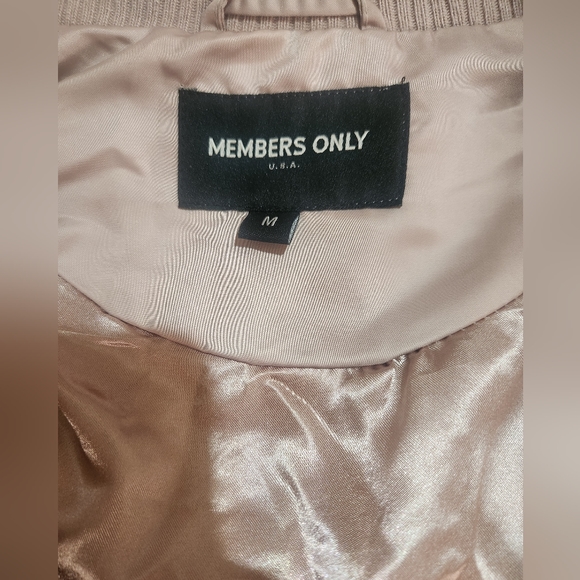 Women's Rose Gold Member's Only jacket - Picture 5 of 9